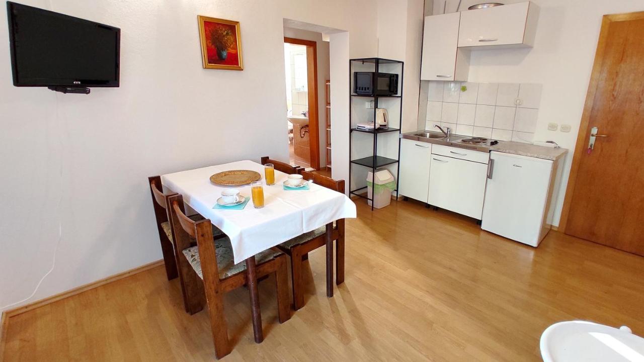 Apartments Martin Drvenik  Zewnętrze zdjęcie